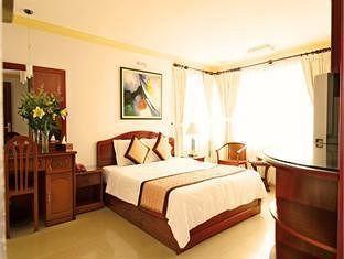C Hotel- De Tham Bui Vien Walking Street होटल