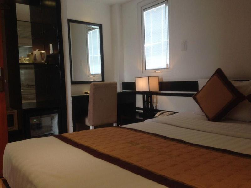 C Hotel- De Tham Bui Vien Walking Street होटल 3*