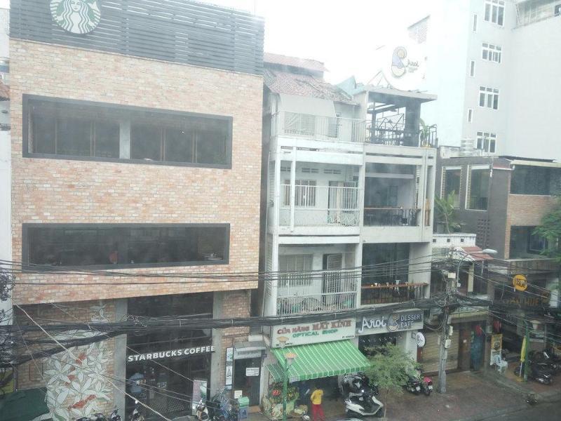 C Hotel- De Tham Bui Vien Walking Street होटल Ho Chi Minh City