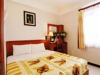 C Hotel- De Tham Bui Vien Walking Street होटल 3*
